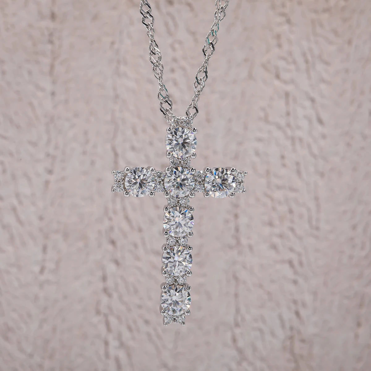 4MM 2.1 Carat D Color Moissanite Diamond Cross Pendant Necklace 925 Sterling Silver 18K Gold Plated Customs Jewelry