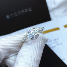 Load image into Gallery viewer, Moissanite Diamond Engagement Ring
